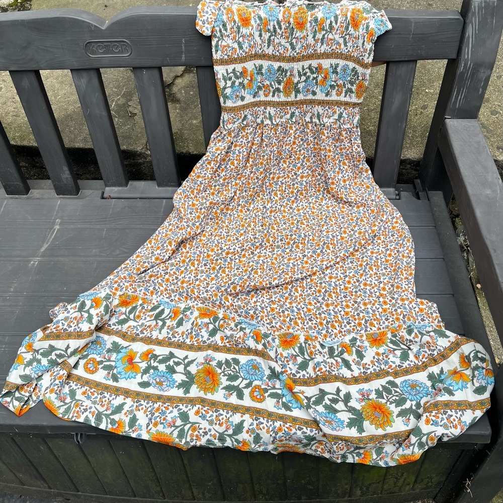 Long Sicilian floral dress. Never been warn. Size Small